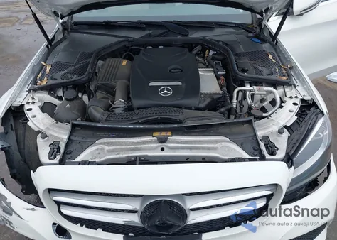 2018 Mercedes-Benz C 300 из США, поврежденный, VIN 55SWF4JBXJU280561